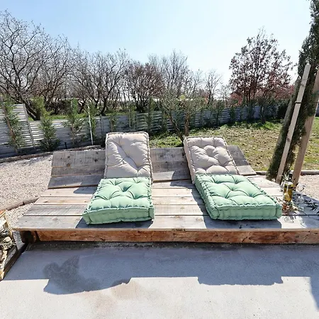 House Legacy Zadar Willa *